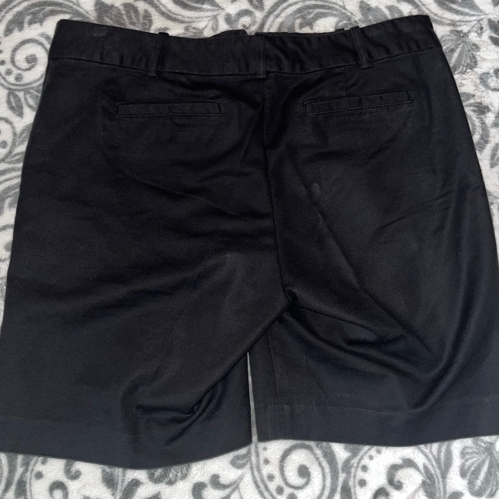 Michael Kors Women’s Size 4 Black Shorts - Picture 2 of 3